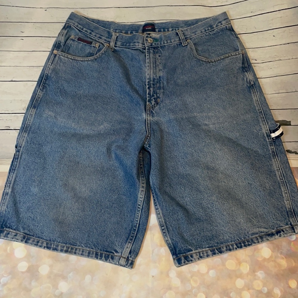 Tommy Hilfiger